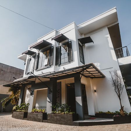Reddoorz Plus Near Mall Slipi Jaya Джакарта Екстер'єр фото